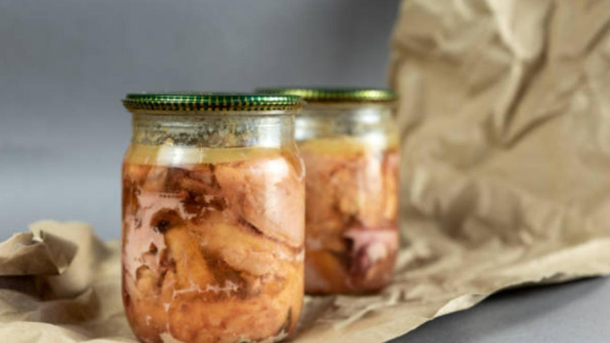 Курятина тушкована скло банка 0,5 л.